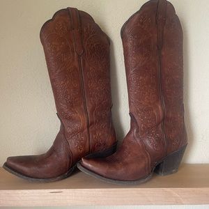 Womens Ariat boots